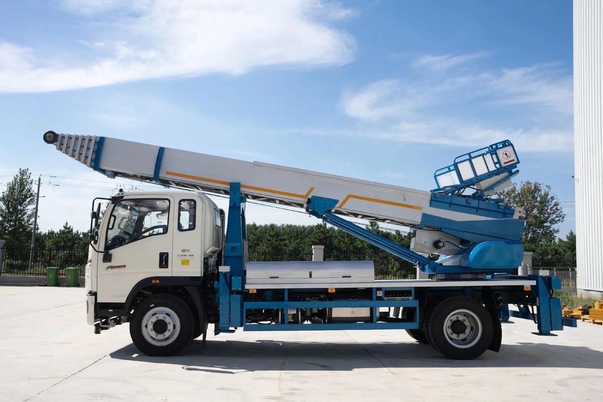 安庆大观云梯上料车租赁费用