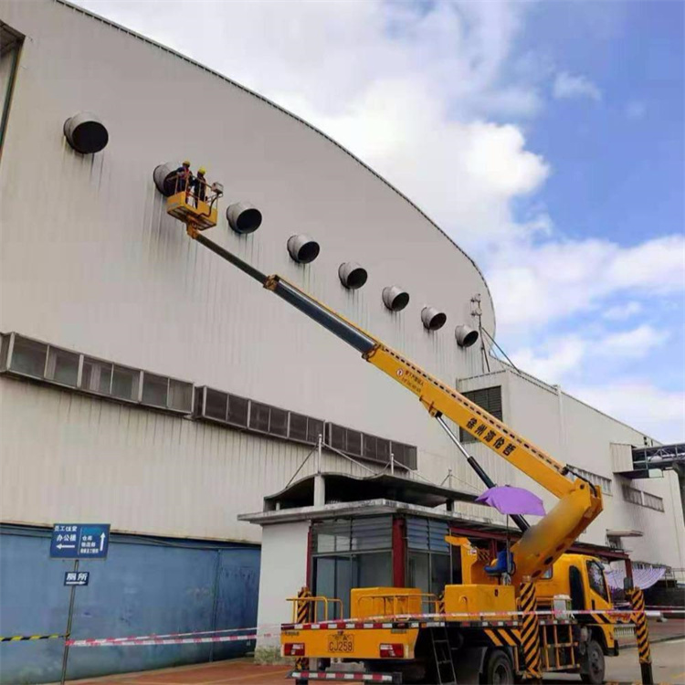 安庆大观高空作业车出租服务：专业广告牌安装解决方案