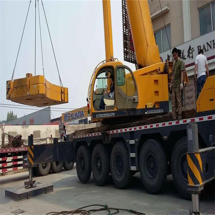 安庆大观当地吊车出租|机器吊装|75吨|工厂搬迁服务